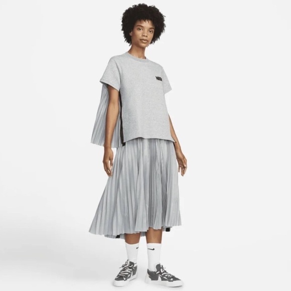 Nike X Sacai Gray Pleated Skirt Womens Sz M Midi White Grey - Picture 10 of 10